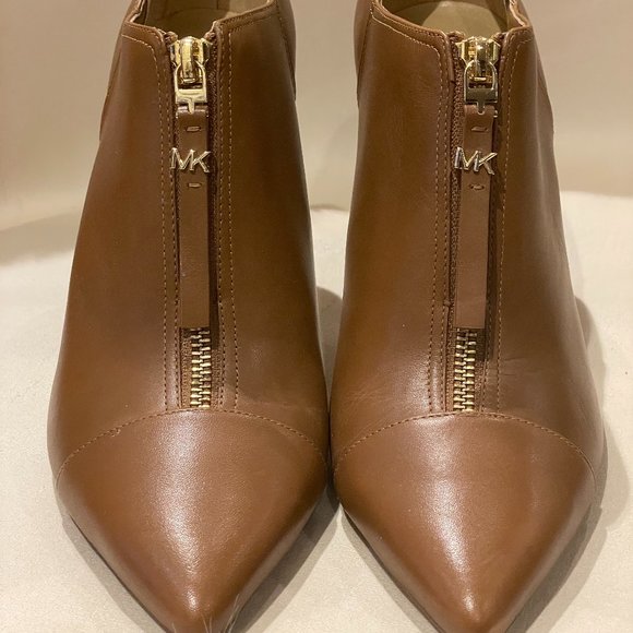 Micheal Kors Ankle Andie Booties - Picture 3 of 10